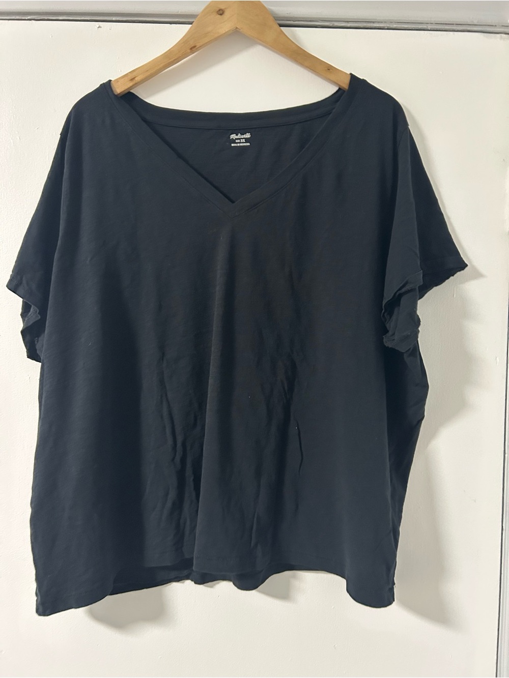 Madewell Black V-Neck Tee - Plus Size
